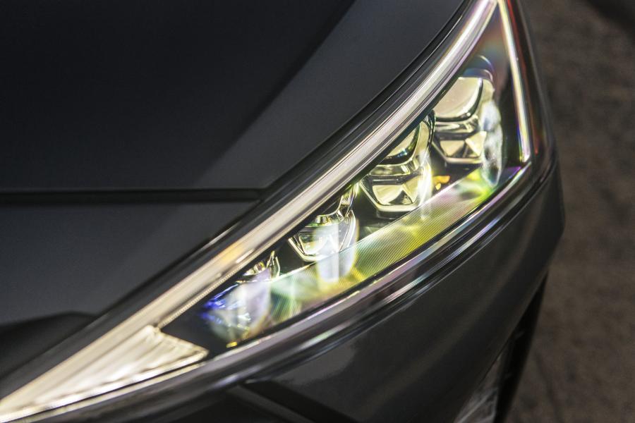Детали экстерьера Hyundai Elantra Limited (AD) 2018 года  (NA) (фото 30 из 42)